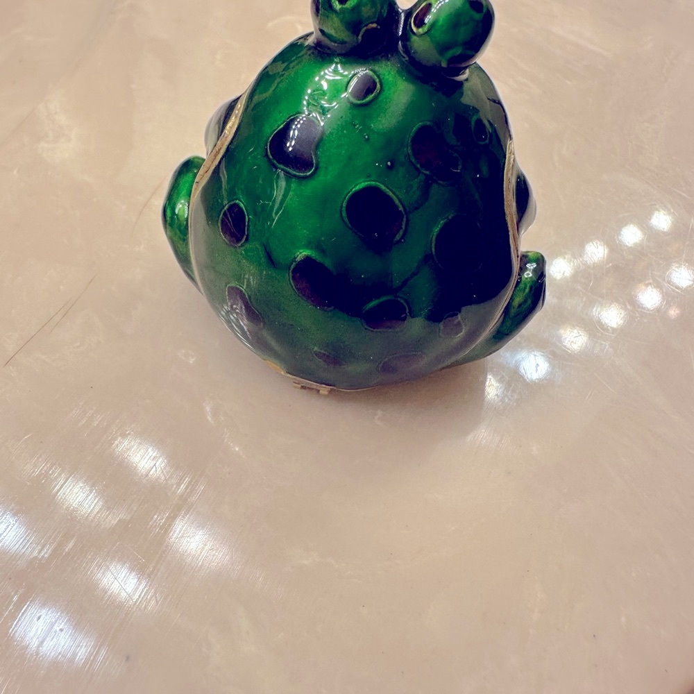 Vintage Green Frog Figurine with Red Accents - Picture 4 of 5